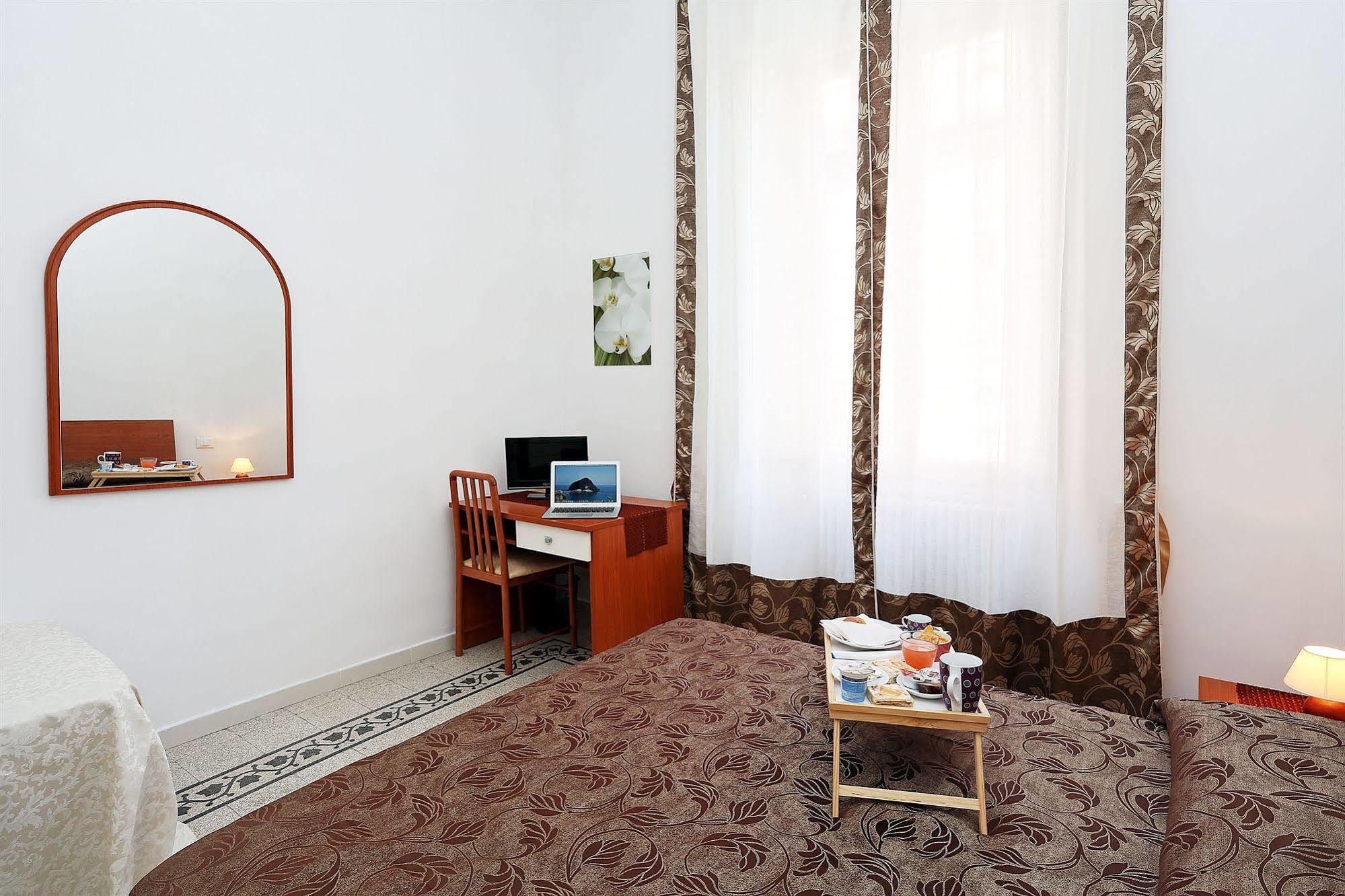 Bells Of Rome Hotell Eksteriør bilde